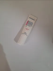 تجریه خرید کرم دور چشم آرت وینا مدل رولان حجم 15 میلی لیتر