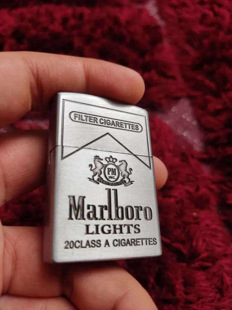 فندک مدل Marlboro