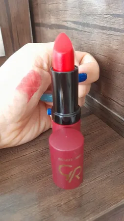 رژ لب گلدن رز مدل velvet شماره 35