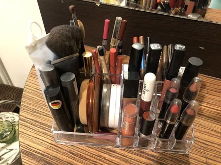 استند لوازم آرایشی مدل Ro011