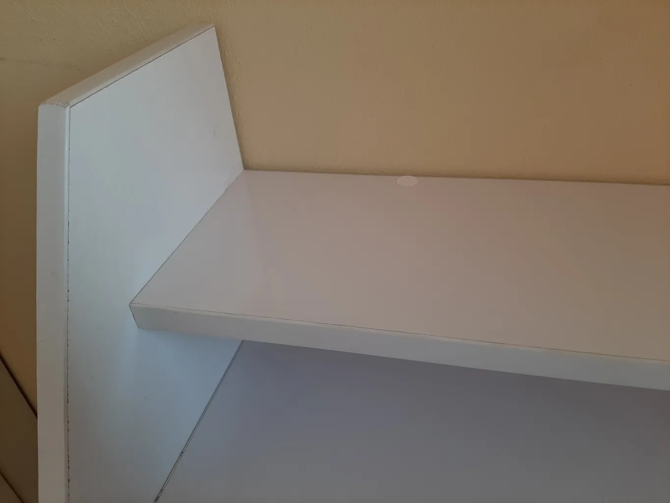 میز کامپیوتر مدل Vinicius