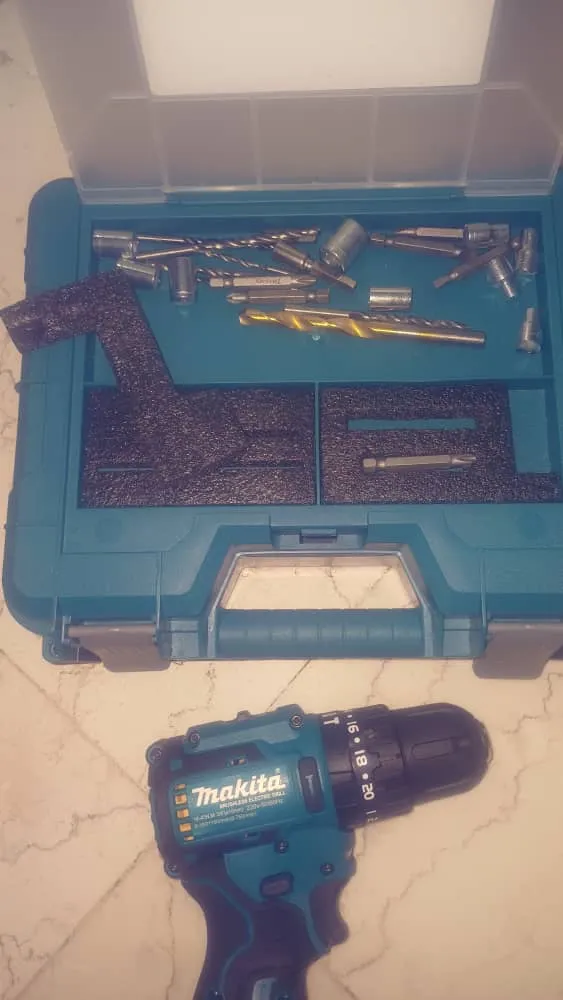 دریل پیچ گوشتی شارژی ماکیتا مدل براشلس