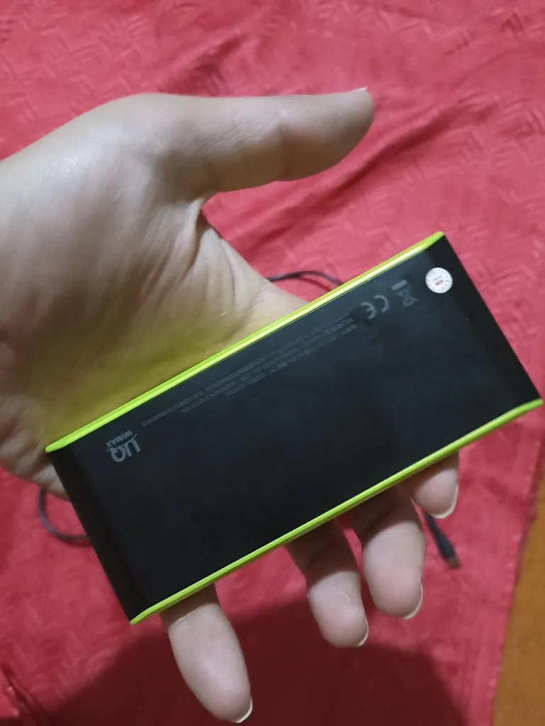 مودم 4.5G قابل حمل یوکیو مدل Speed Wifi Next W05