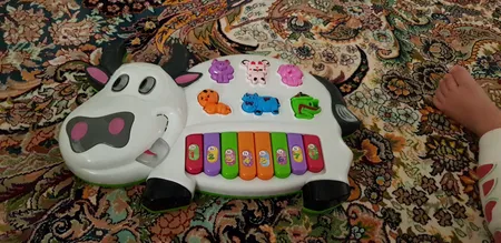 اسباب بازی آموزشی موزیکال مدل گاو