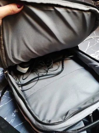 کوله پشتی لپ تاپ مدل B-085 مناسب برای لپ تاپ تا 15.6 اینچی