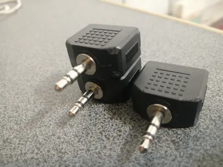 مبدل 1 به 2 AUX مدل AU-12