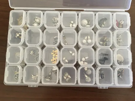 جعبه ابزار خیاطی مدل نظم دهنده منجوق کد 00