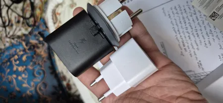 گوشی موبایل سامسونگ مدل S24 FE دو سیم کارت ظرفیت 256 گیگابایت و رم 8 گیگابایت - ویتنام - به همراه شارژر 25 وات سامسونگ