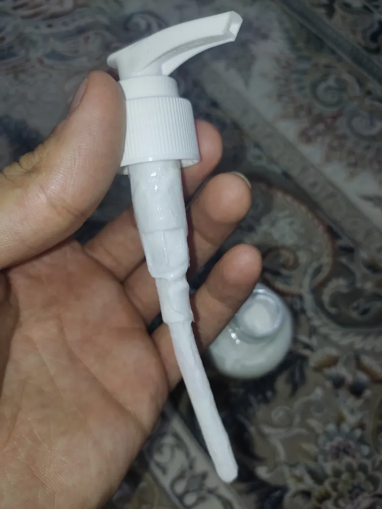 کرم آبرسان و مرطوب‌کننده صورت ابیانه مدل عسل ارگانیک حجم 150 میلی‌لیتر