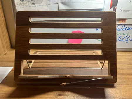 نگهدارنده کتاب مدل کتابخوان پلاس