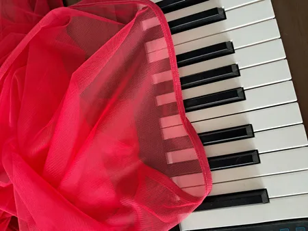 شال زنانه مدل ساده حریر توری نازک