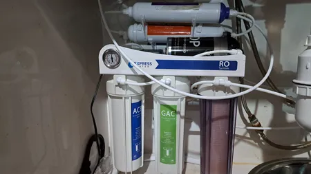 دستگاه تصفیه کننده آب اکسپرس واتر مدل Ex8050