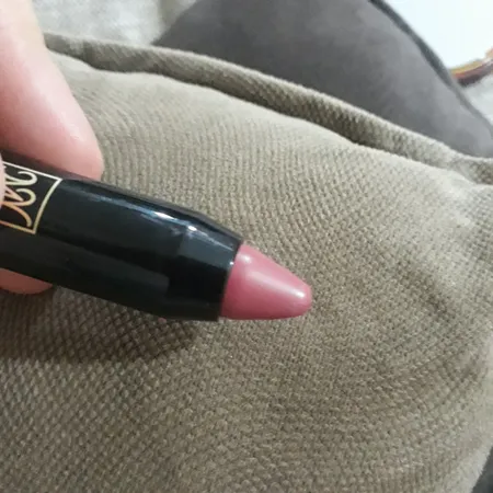 رژ لب مدادی مای مدل SEMI MATT سری Black Diomond شماره 20