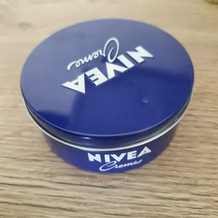 کرم مرطوب کننده نیوآ مدل L512 حجم 250 میلی لیتر