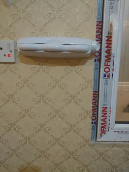 بند رخت دیواری مدل Samina