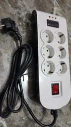 محافظ ولتاژ پارت الکتریک مدل PE8802