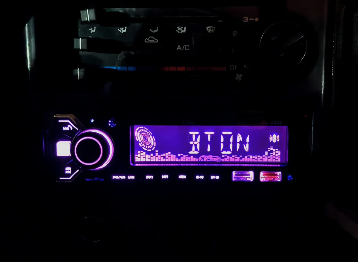 پخش کننده خودرو کلارو مدل CL-6302