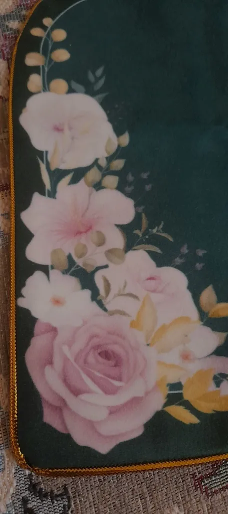 جانماز مدل مخمل طرح محراب كد 870 به همراه كيف