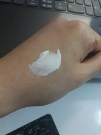 کرم ژل ضدآفتاب ساین اسکین مدل Invsible M، حجم 50 میلی‌لیتر