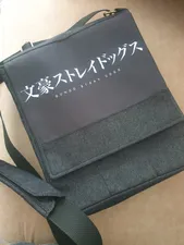 تجریه خرید کیف رودوشی چی چاپ طرح انیمه سگ های ولگرد Bungo کد 65403