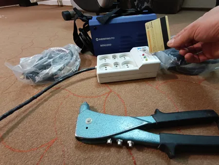 اینورتر جوشکاری 200 خزرترانسفو مدل مینی