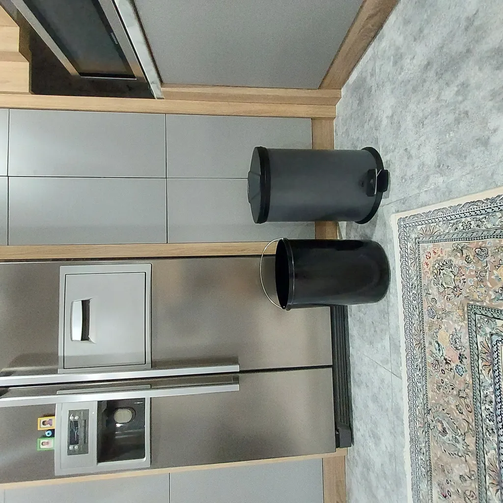 سطل زباله پدالی بهازکالا مدل YPTU-MAT-20L گنجایش 20 لیتر