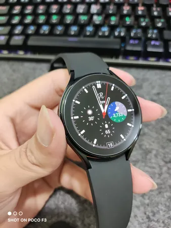 محافظ صفحه نمایش مدل شیشه ای مناسب برای ساعت هوشمند سامسونگ Galaxy watch4 active 44mm