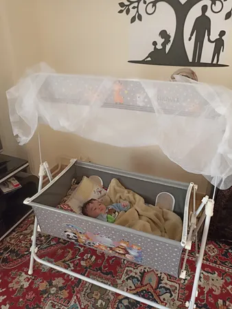 گهواره نوزاد شادی مدل مخمل طرح باغ وحش
