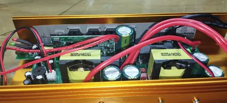 مبدل برق خودرو دیپ کینگ مدل -12V-24V-TO-220V -2000W