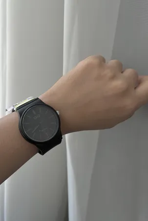 ساعت مچی عقربه ای کیو اند کیو مدل VS50J017Y