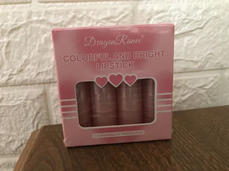 رژ لب جامد دراگون رانی مدل lovely مجموعه 4 عددی