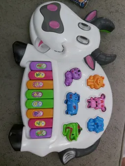 اسباب بازی آموزشی موزیکال مدل گاو