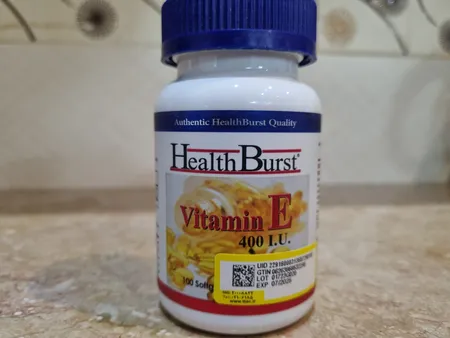 کپسول ویتامین ای 400 هلث برست بسته 100 عددی