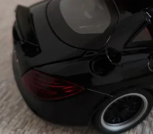 تجریه خرید ماشین بازی مدل مرسدس بنز SLR