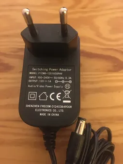 آداپتور سوئیچینگ 12 ولت 1 آمپر مدل F12W8