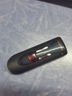 فلش مموری سندیسک مدل CZ600 ظرفیت 32 گیگابایت