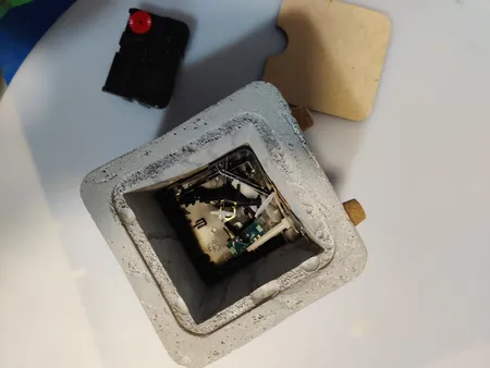 ساعت رومیزی استودیو پله مدل PC1