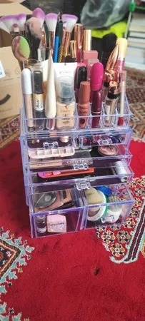 استند لوازم آرایشی مدل 06