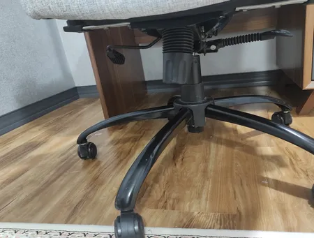 صندلی مدیریتی کادی نو مدل پشت توری VIP