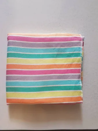 حوله استخری مدل رنگین کمان سایز 103× 180 سانتیمتر