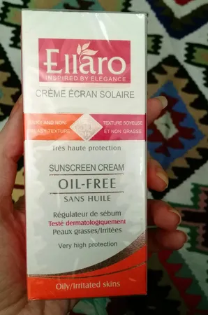 کرم ضد آفتاب الارو مدل Oil Free تحت لیسانس حجم 40 میلی لیتر