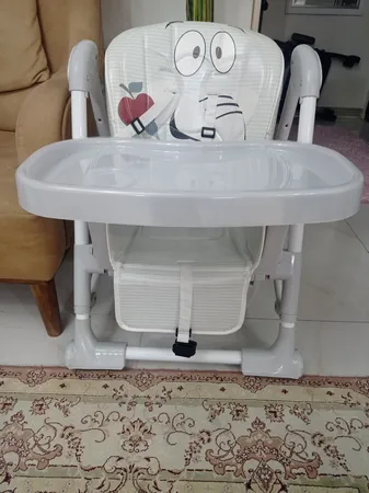 صندلی غذاخوری کودک بی بی ماک مدل فیل و سیب کد Z112