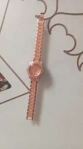 تجریه خرید ساعت مچی عقربه ای زنانه مدل نگین دار دستبندی کد 1