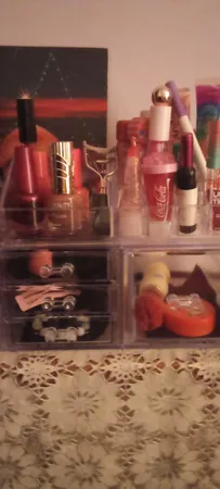 استند لوازم آرایشی مدل donya4