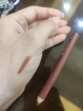 رژ لب مدادی لیدی ویولت شماره 04