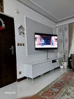 پایه دیواری تی وی آرم مدل T7 مناسب برای تلویزیون های 22 تا 43 اینچ