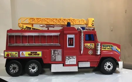 ماشین آتش نشانی قدرتی مدل نردبان دار