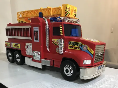 ماشین آتش نشانی قدرتی مدل نردبان دار