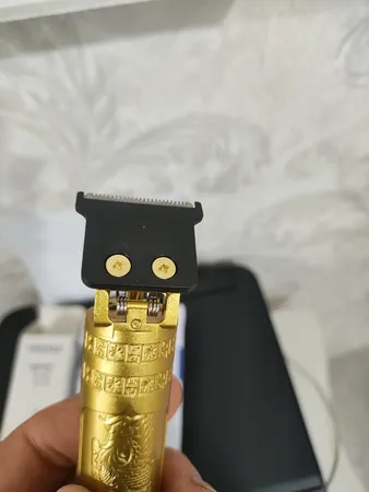 ماشین اصلاح موی صورت مدل V-T9