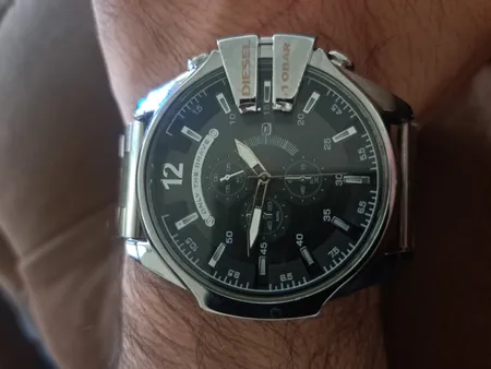 ساعت مچی عقربه‌ای مردانه مدل اسپرت شاخدار کد Dzl 3